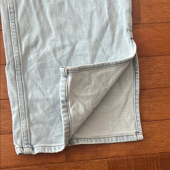 Abercrombie & Fitch Light Wash Split Hem Denim - Picture 2 of 6